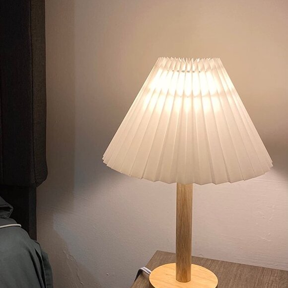 NEW Small Table Lamp, Bedside Nightstand Mini Lamp for Bedroom Living Room. - Picture 2 of 7